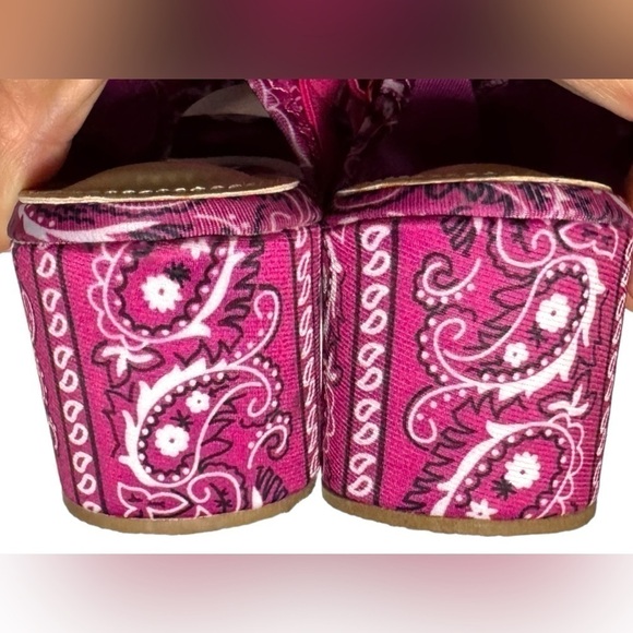 Fuchsia Paisley Platform Sandal Velcro Ankle Strap Open Toe women’s 6 Pazzle MIA - Picture 14 of 16